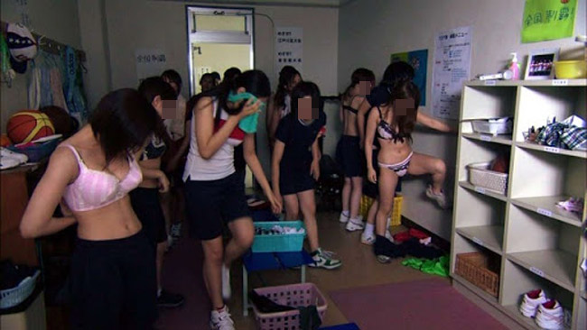 隠れ見vol.322素人ギャル下着モデル着替え＆和式便所盗撮